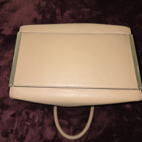 MICHAEL Michael Kors Lana Colorblocked Large Convertible Tote in Suntan/Black - Picture 8 of 15